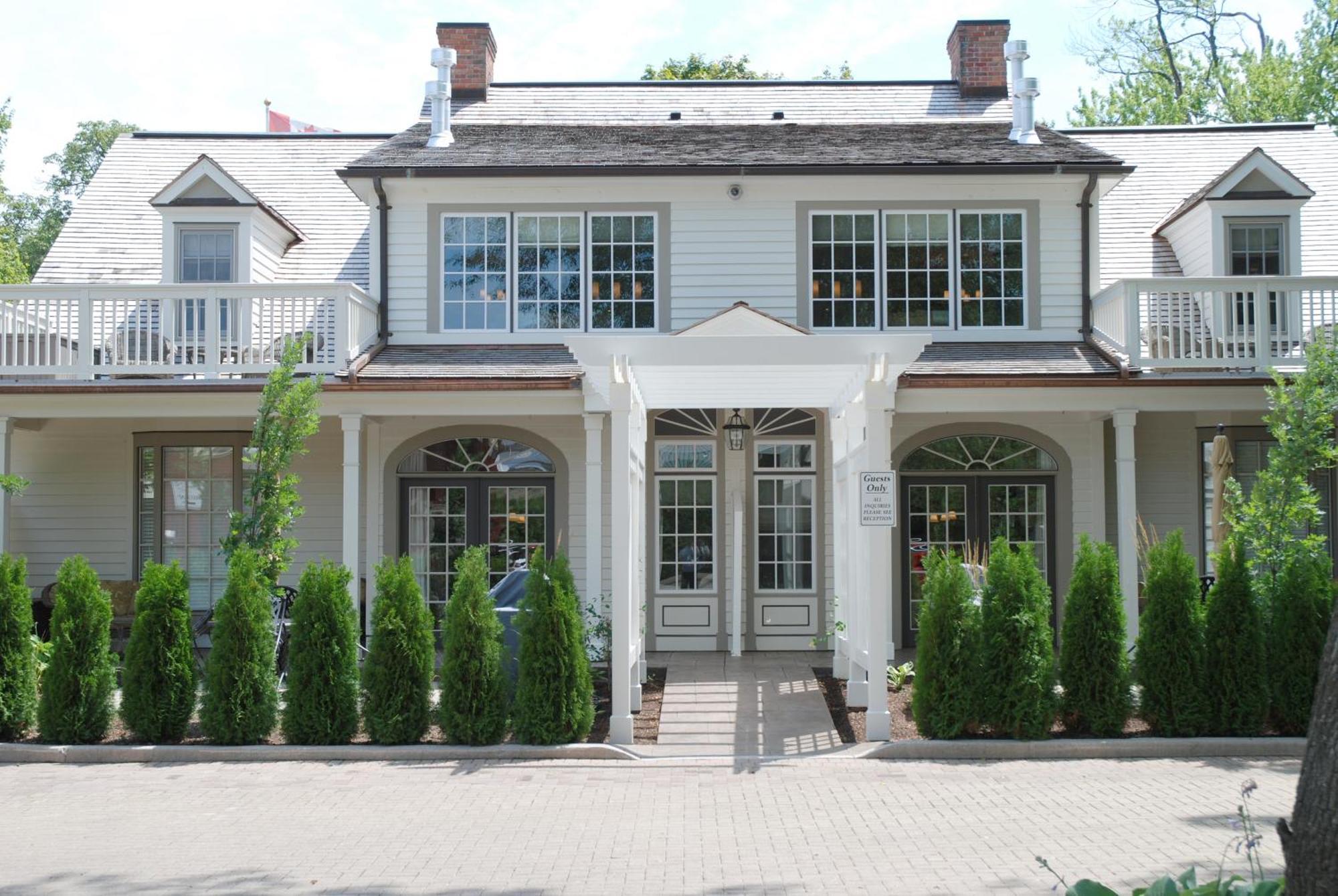 124 On Queen Hotel & Spa Niagara-on-the-Lake Exterior foto The house of the first American president, George Washington, in Mount Vernon, Virginia